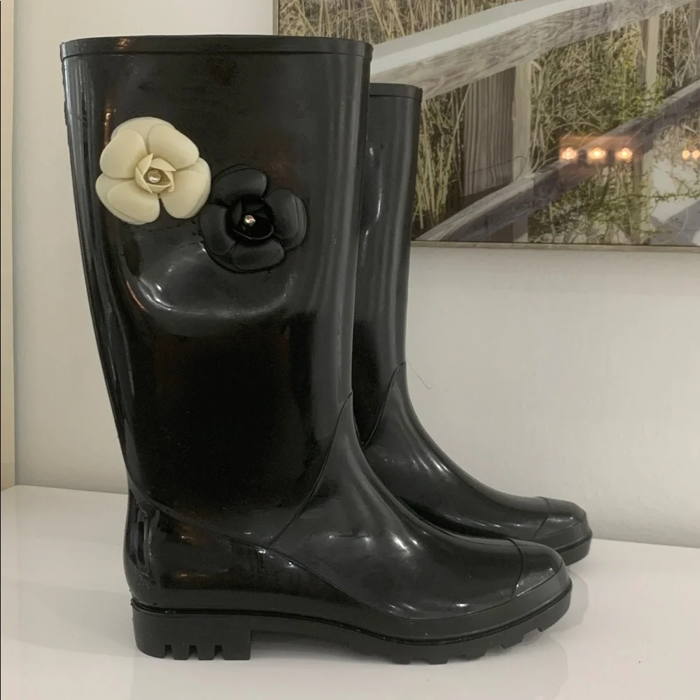 Capelli NY Black Rain Boots with Floral Accents size 10